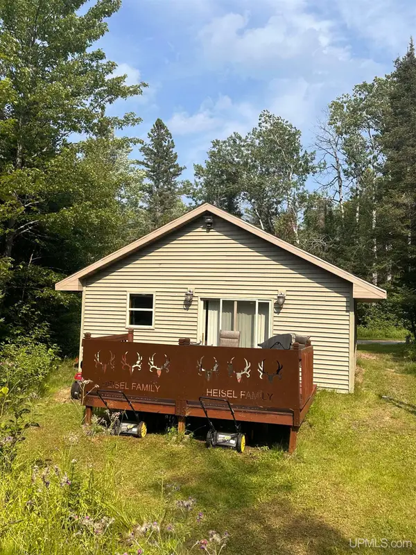 579 Ben Nicholas Road, Florence T-WI, WI 54121