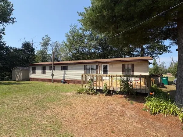 1934 Edwin, Harrison, MI 48625