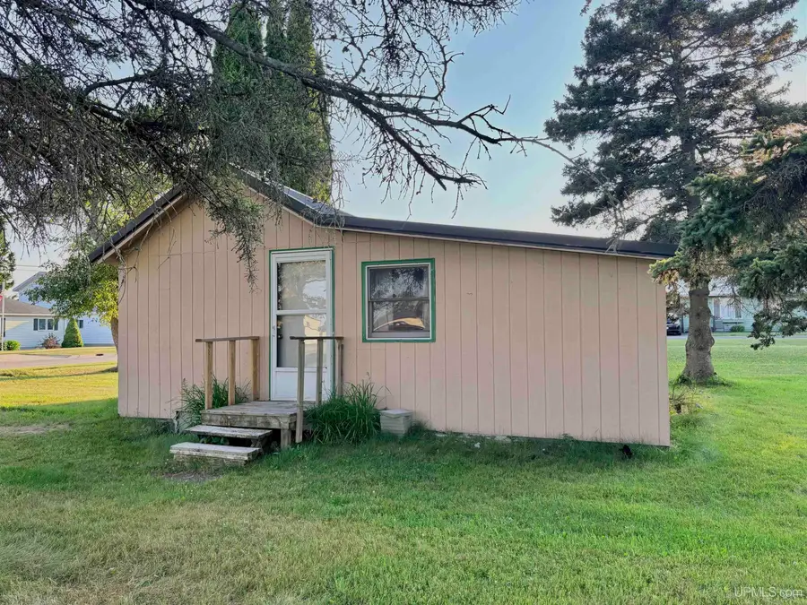 830 Garden, Manistique, MI 49854 - #3