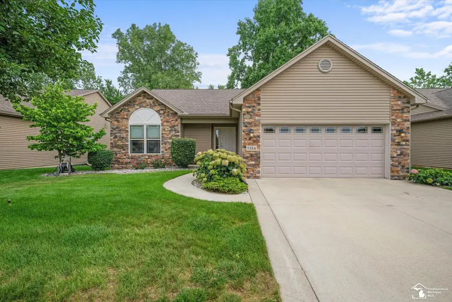 7266 Grey Estates, Lambertville, MI 48144 - #3