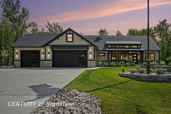 3568 E Douglas, Midland, MI 48642