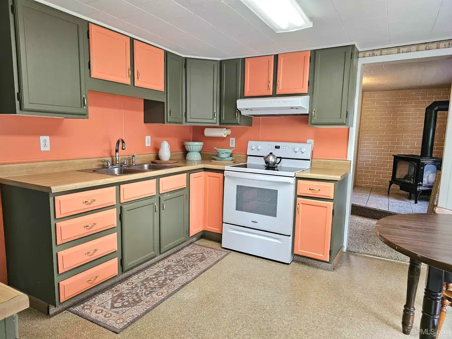 8923 W Cedar, Manistique, MI 49854 - #3