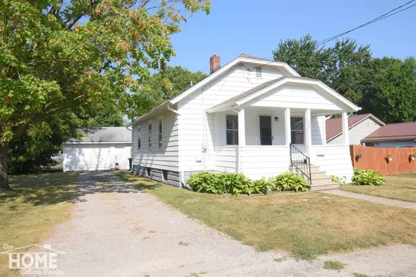 1022 S Lyon, Owosso, MI 48867