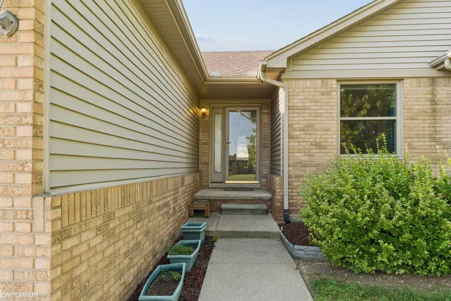 31058 Blue Heron, Chesterfield, MI 48047 - #3