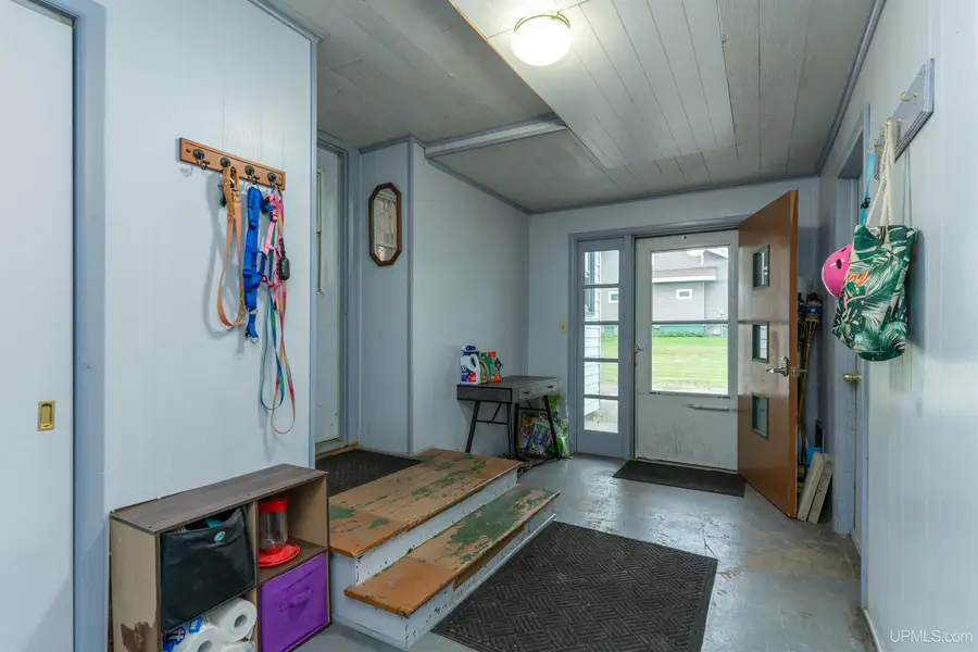 117 N 7th, Iron River, MI 49935 - #3