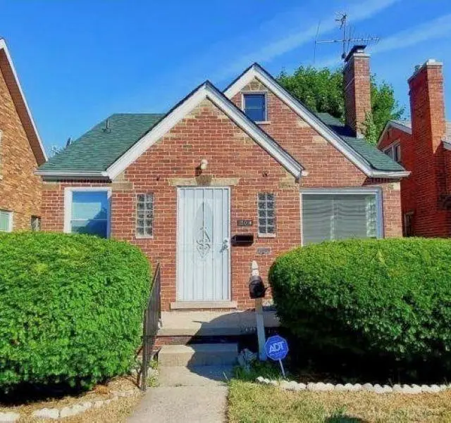 12019 Nashville St, Detroit, MI 48205 - #1