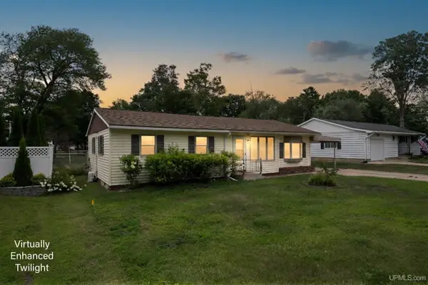 2128 S 25, Escanaba, MI 49829