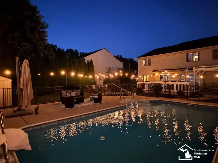 6829 Pine Creek, Bedford, MI 48182 - #2