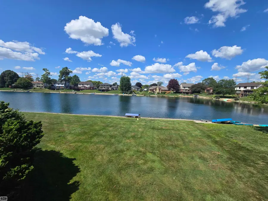 46407 Houghton Dr., Shelby, MI 48315 - #2