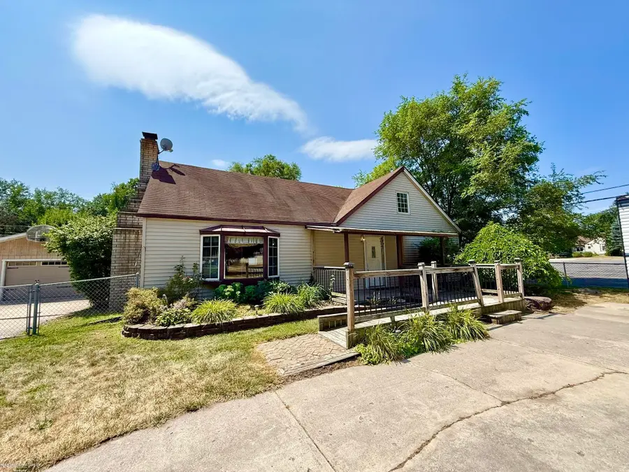 2000 Collins, Utica, MI 48317 - #2