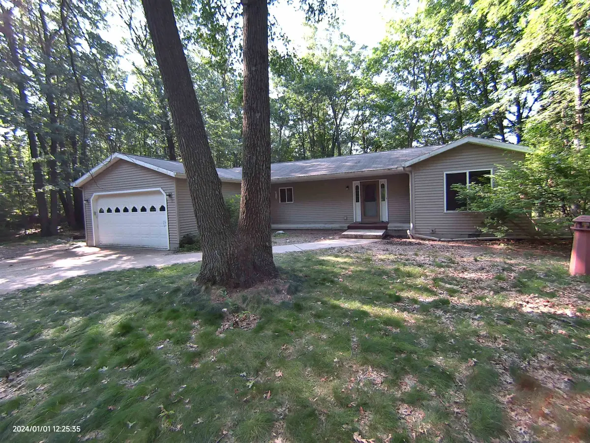 701 Westlawn, Harrison, MI 48625 - #1