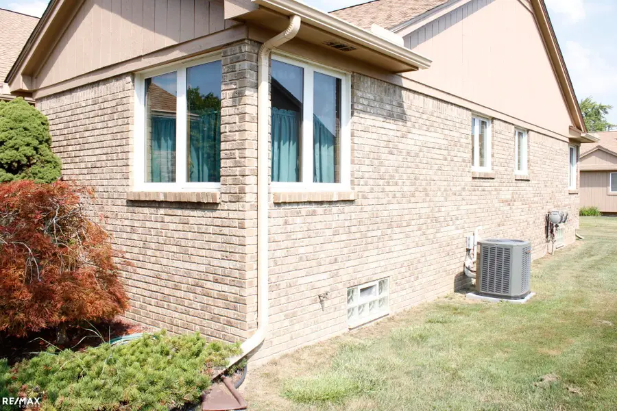 16535 Tyler #46, Clinton Township, MI 48038 - #2