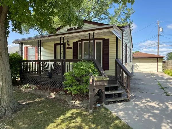 23587 Lawson, Warren, MI 48089