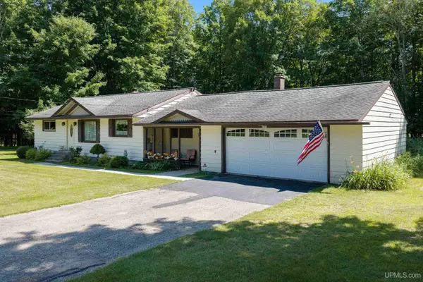 8589 M.5, Gladstone, MI 49837