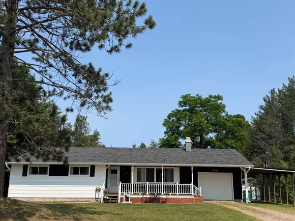 133 Riverland, Marquette, MI 49855