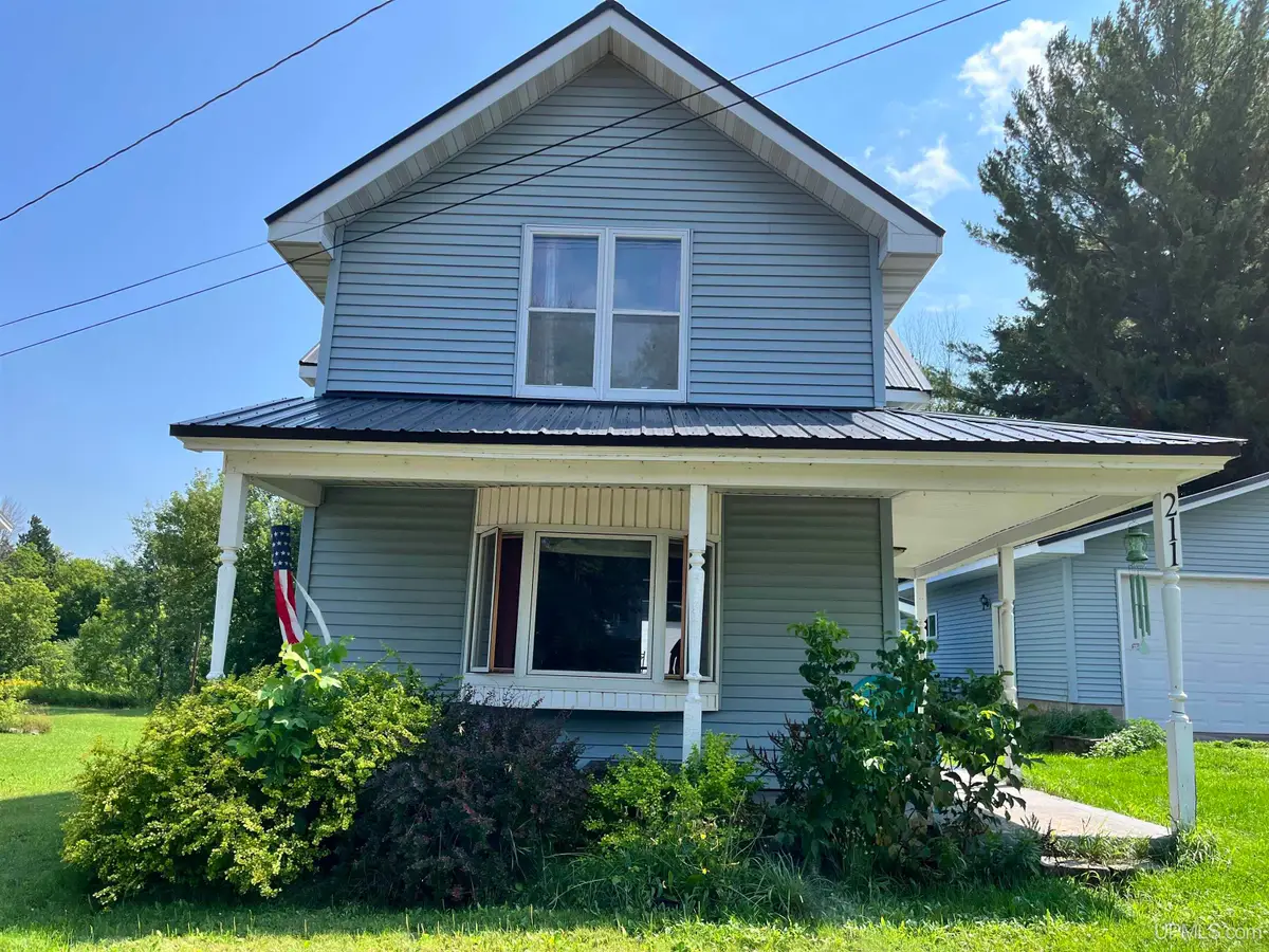 211 S Steel, Ontonagon, MI 49953 - #1