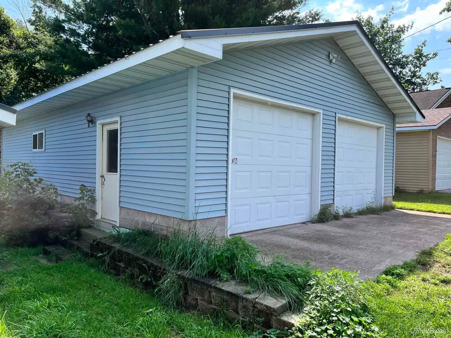 211 S Steel, Ontonagon, MI 49953 - #3