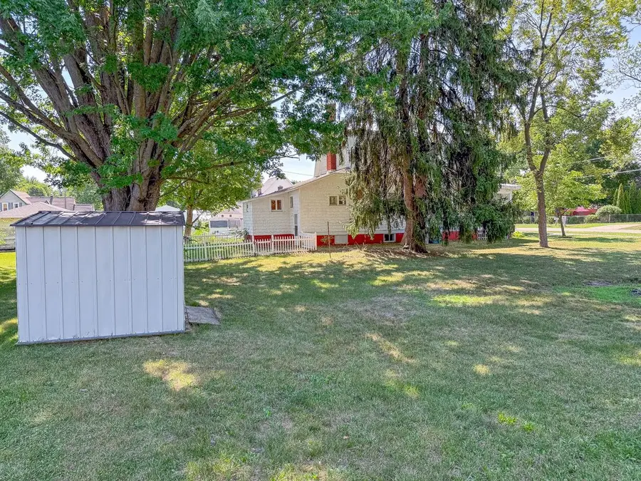 208 W Washington, Coleman, MI 48618 - #3