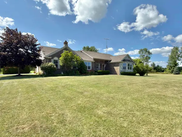 4705 Hall, Avoca, MI 48006