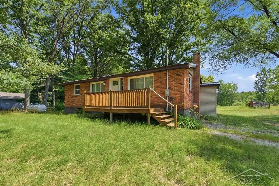 956 N Eleven Mile, Sanford, MI 48657 - #2