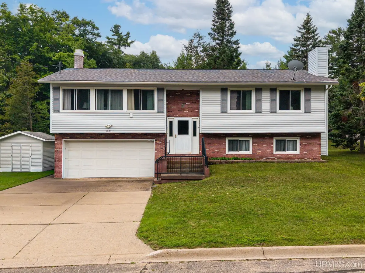 1805 Mildred, Marquette, MI 49855 - #1