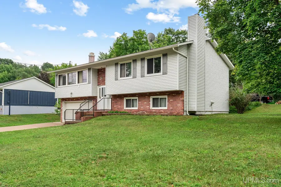 1805 Mildred, Marquette, MI 49855 - #3