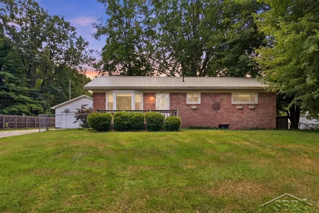1072 E Stewart, Midland, MI 48640 - #1
