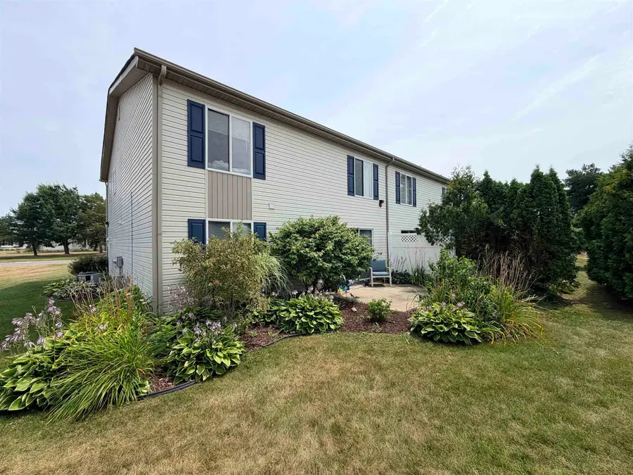 9360 Lake Park, Grand Blanc, MI 48439 - #2