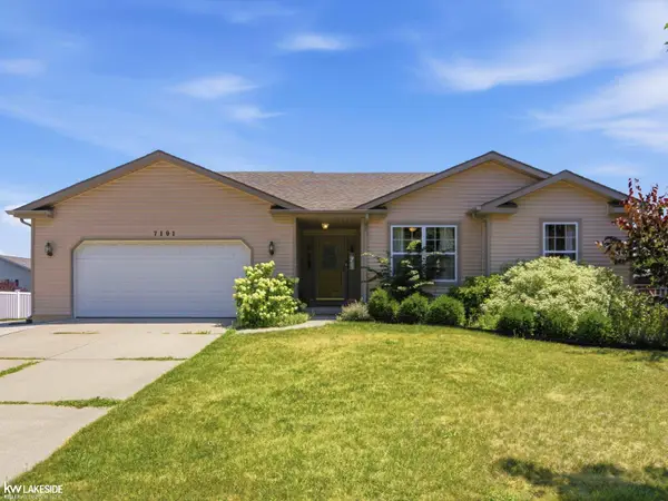 7101 Glen Oak, Grand Blanc, MI 48439