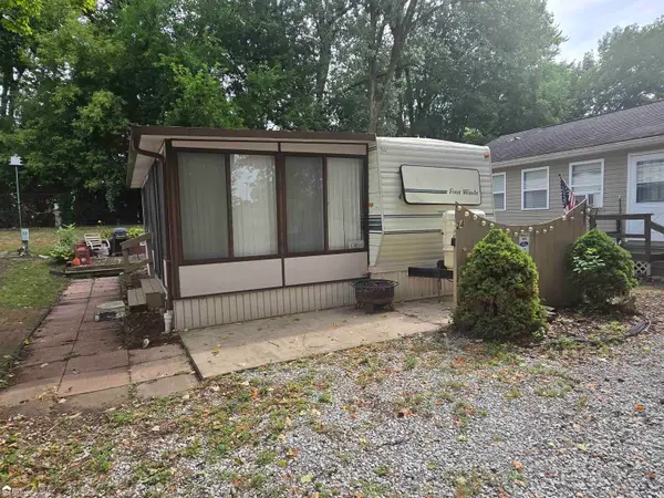 10001 E Goodall #24, Durand, MI 48429