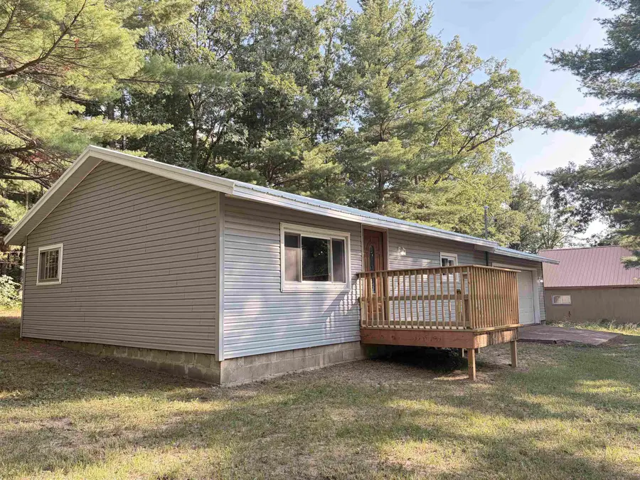 619 Beverly, Harrison, MI 48625 - #2