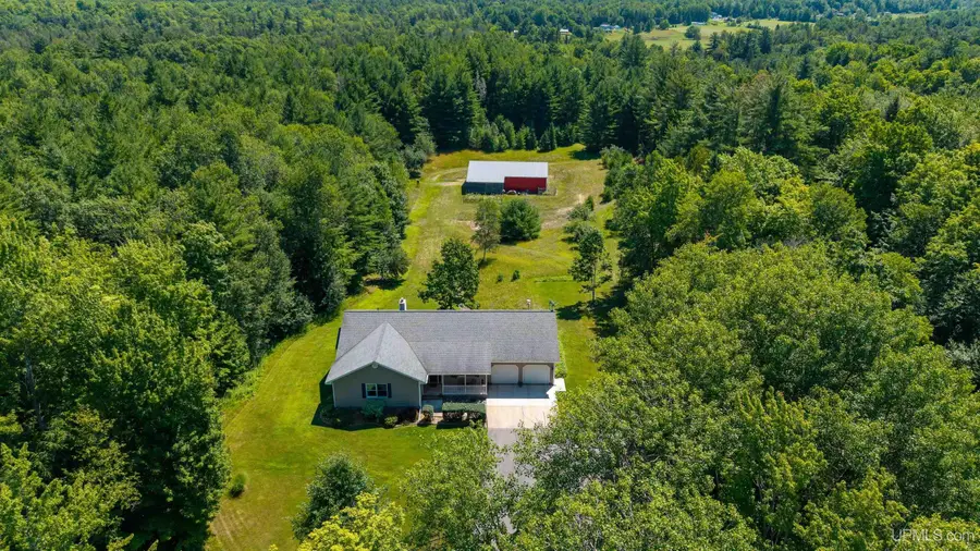 440 Foster Creek, Marquette, MI 49855 - #3