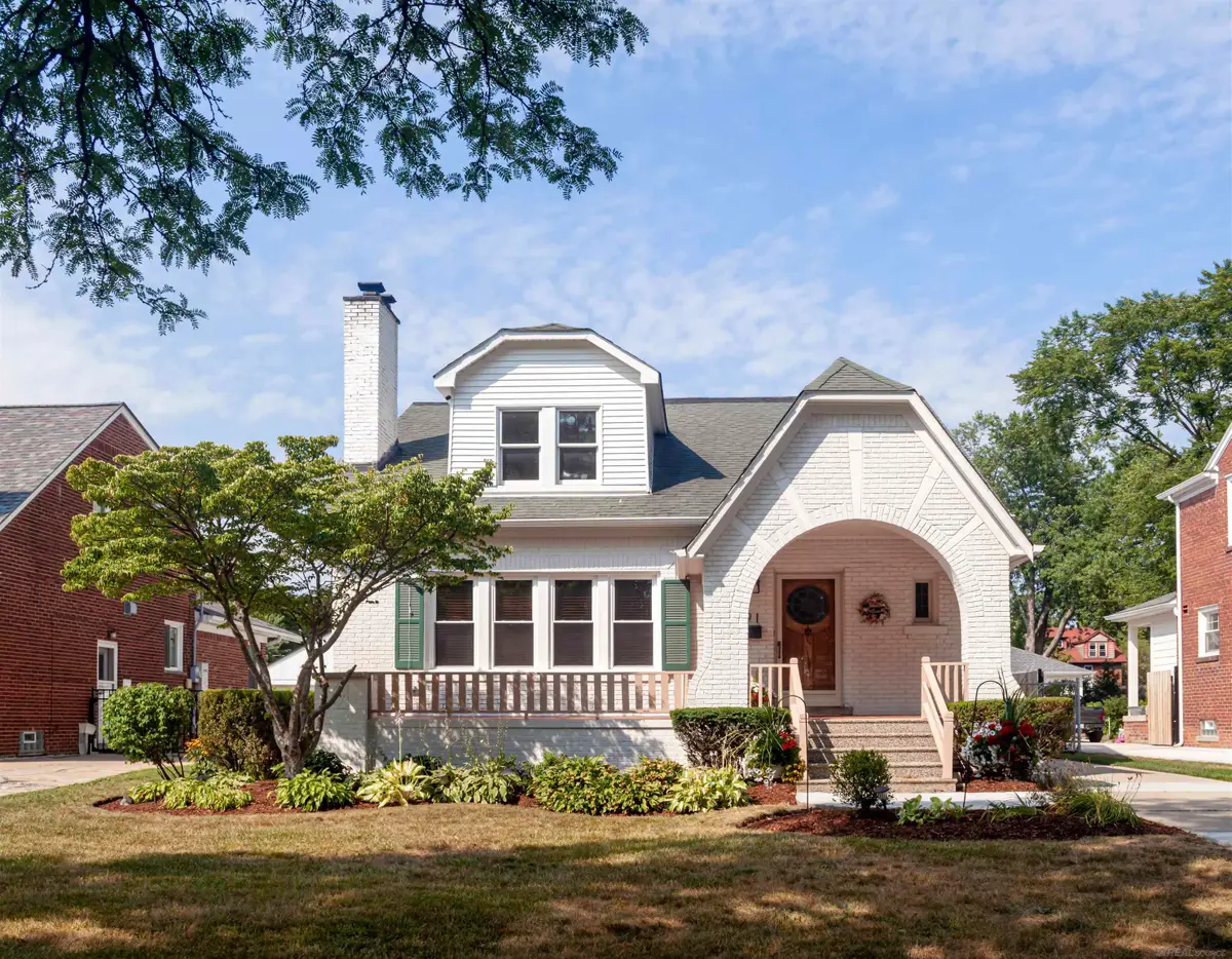 891 Washington, Grosse Pointe, MI 48230 - #1