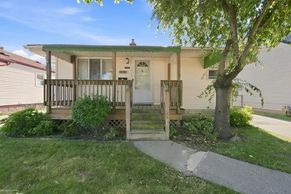 24610 Lexington, Eastpointe, MI 48021