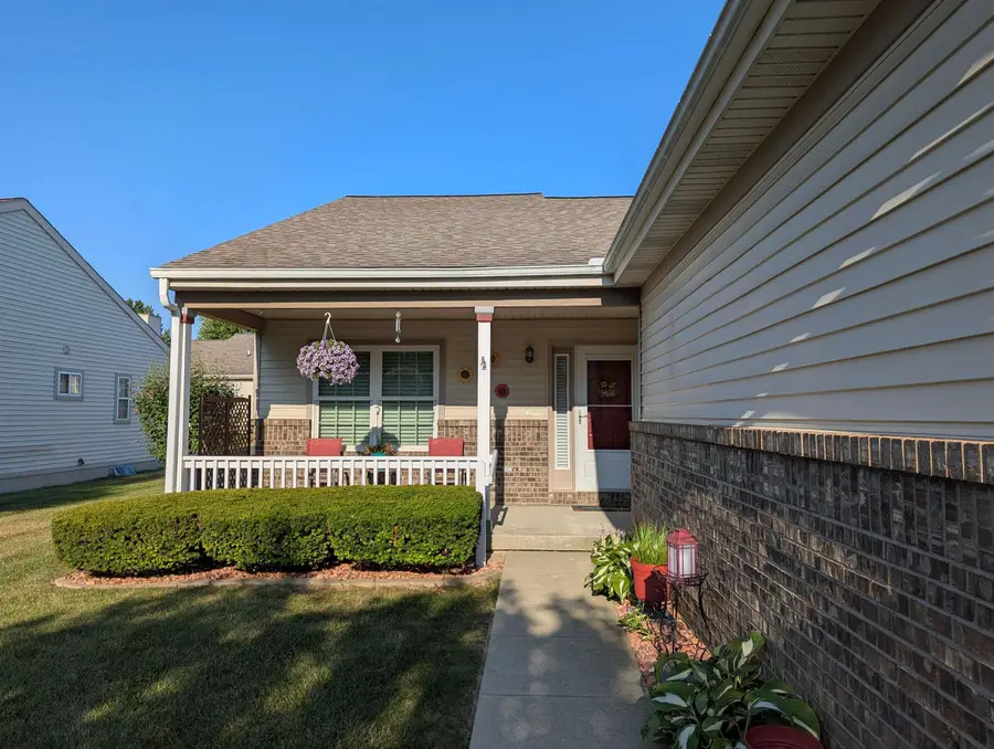 12436 Pagels Dr, Grand Blanc, MI 48439 - #3