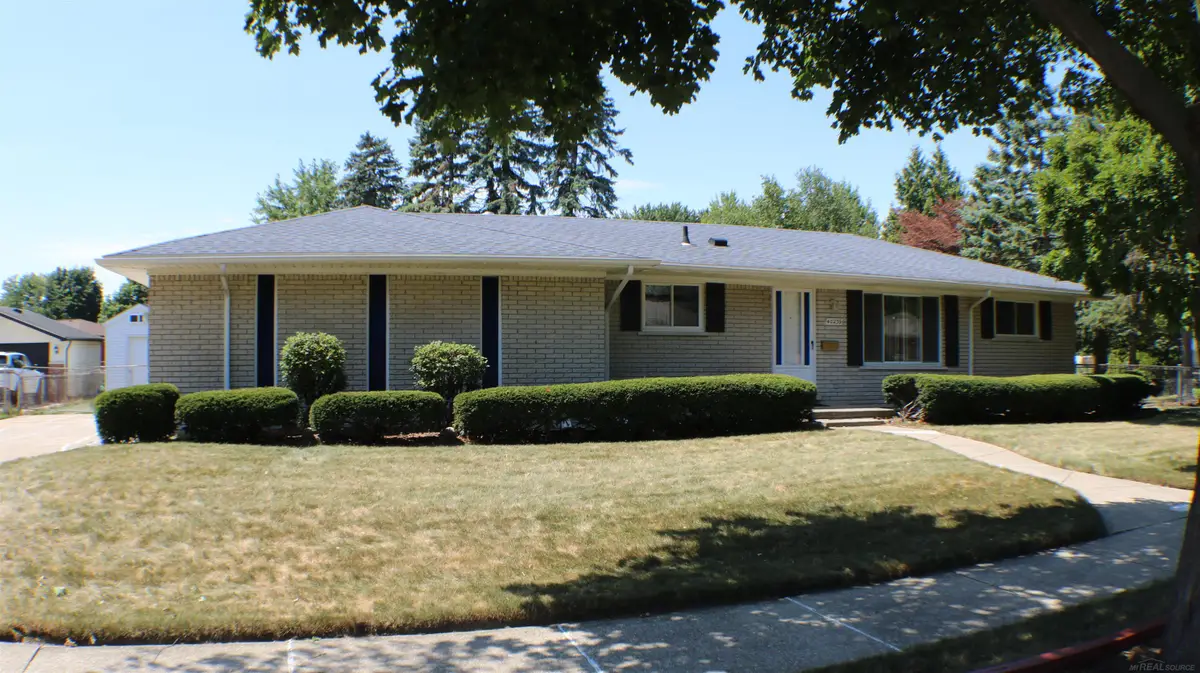 40239 Regency, Sterling Heights, MI 48313 - #1