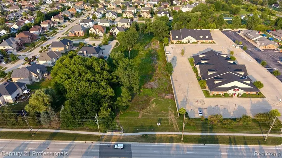 43224 Dequindre Rd, Sterling Heights, MI 48314 - #3