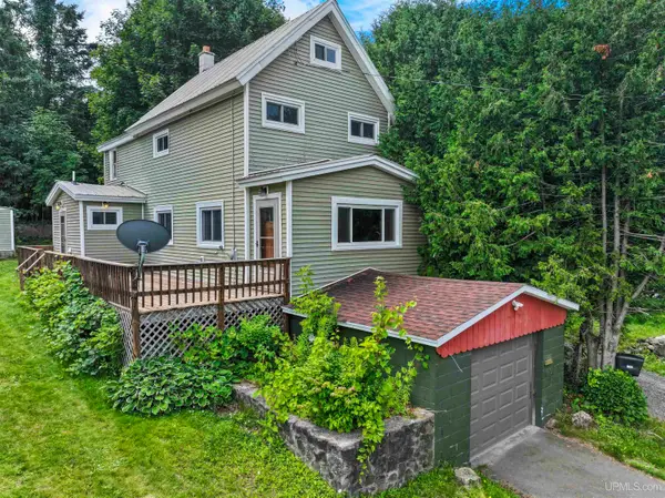 801 W Calverley, Houghton, MI 49931