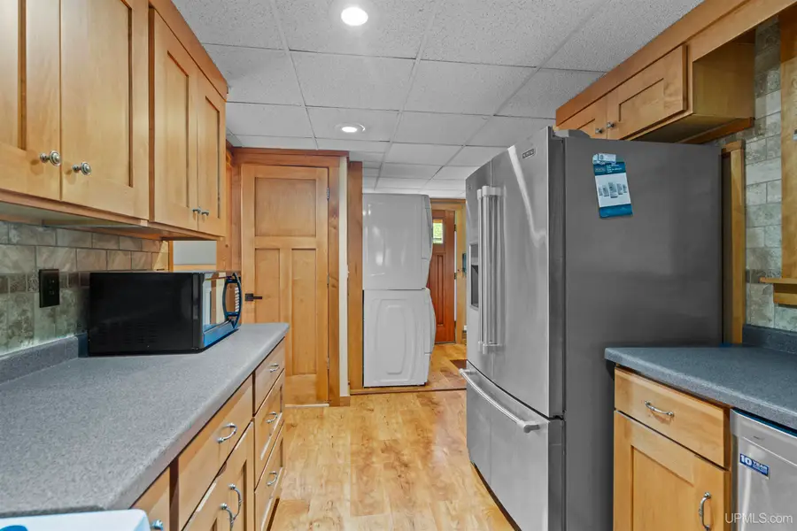 801 W Calverley, Houghton, MI 49931 - #3