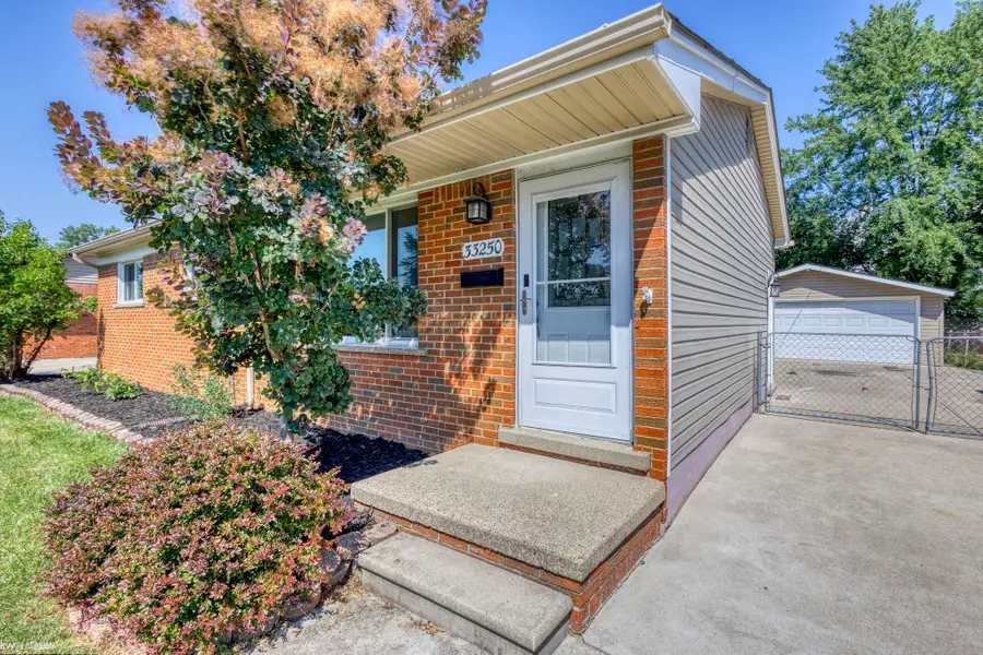 33250 Janet, Fraser, MI 48026 - #2