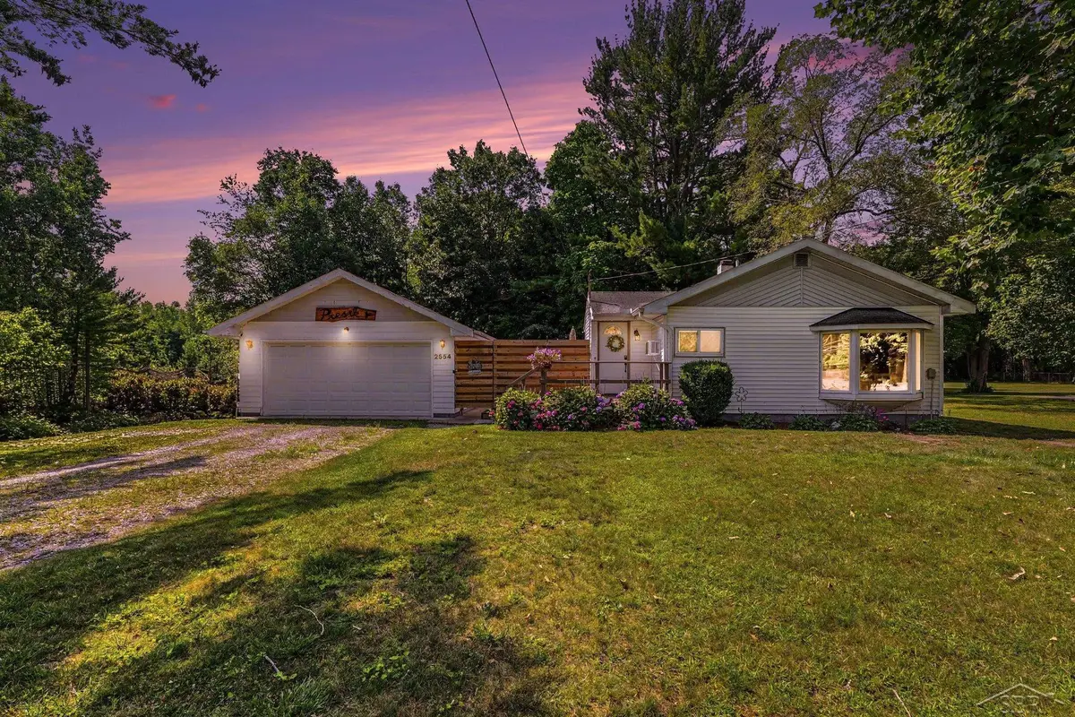 2554 E Ashby, Midland, MI 48640 - #1