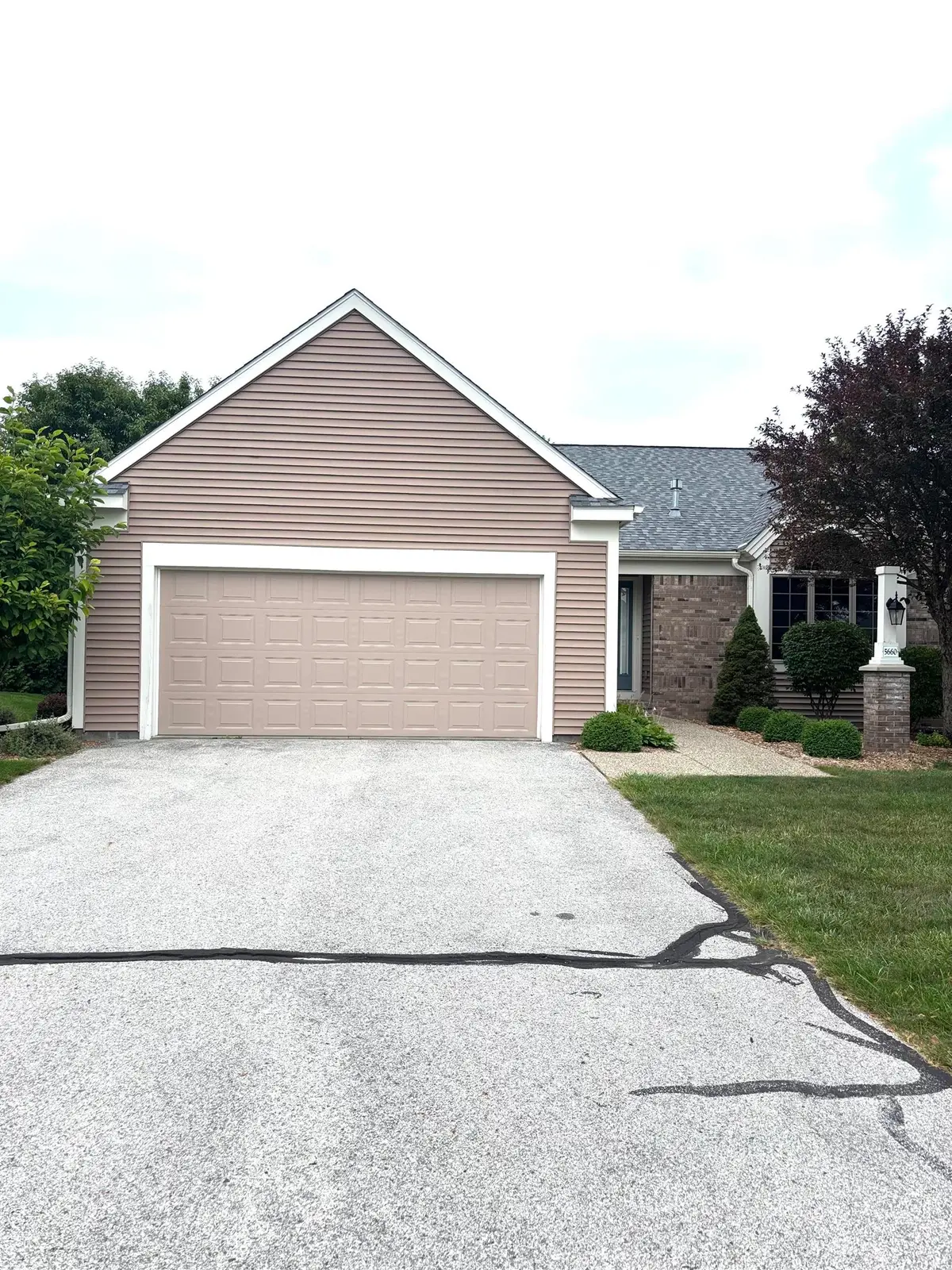 5660 Firethorne, Bay City, MI 48706 - #1