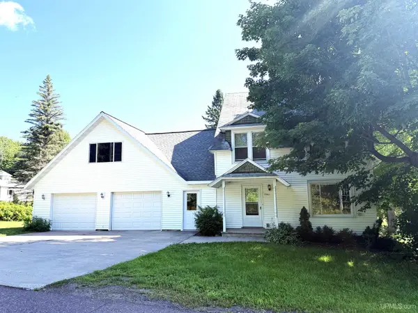 23461 Woodside, Hancock, MI 49930