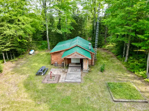 TBD Off 27.5, Gladstone, MI 49837