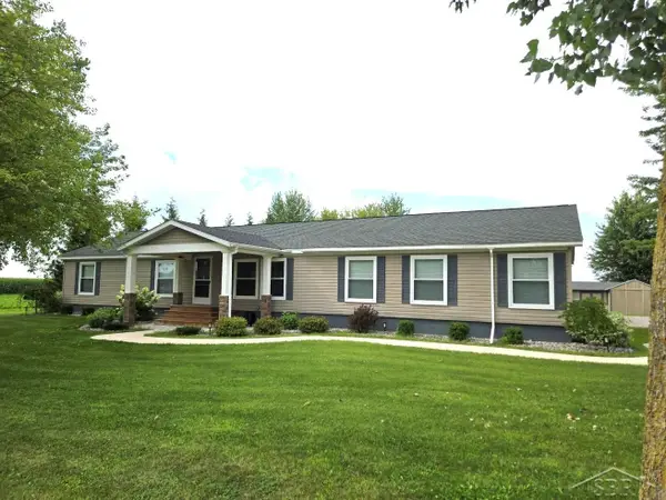 1110 W Townline 14, Auburn, MI 48611