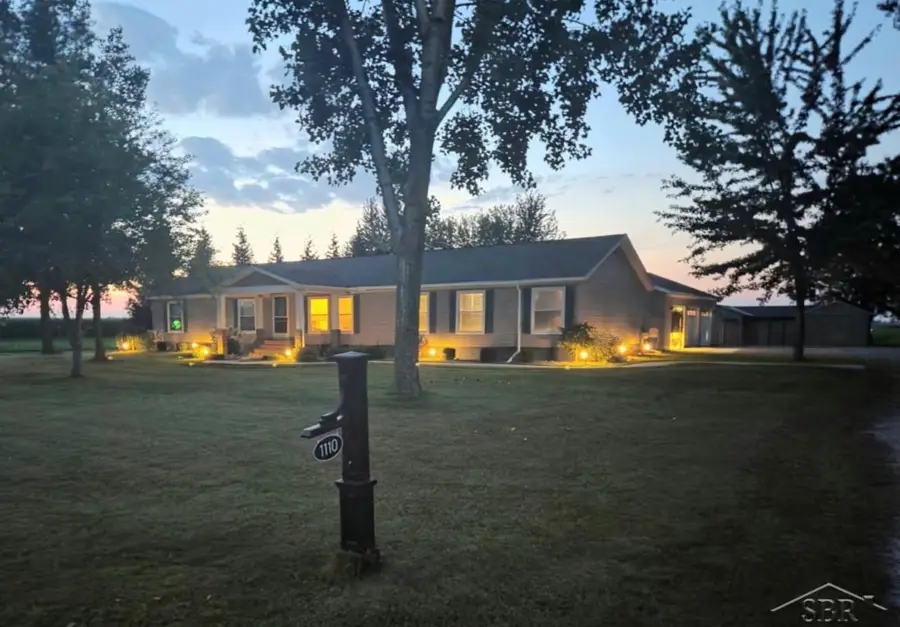 1110 W Townline 14, Auburn, MI 48611 - #2