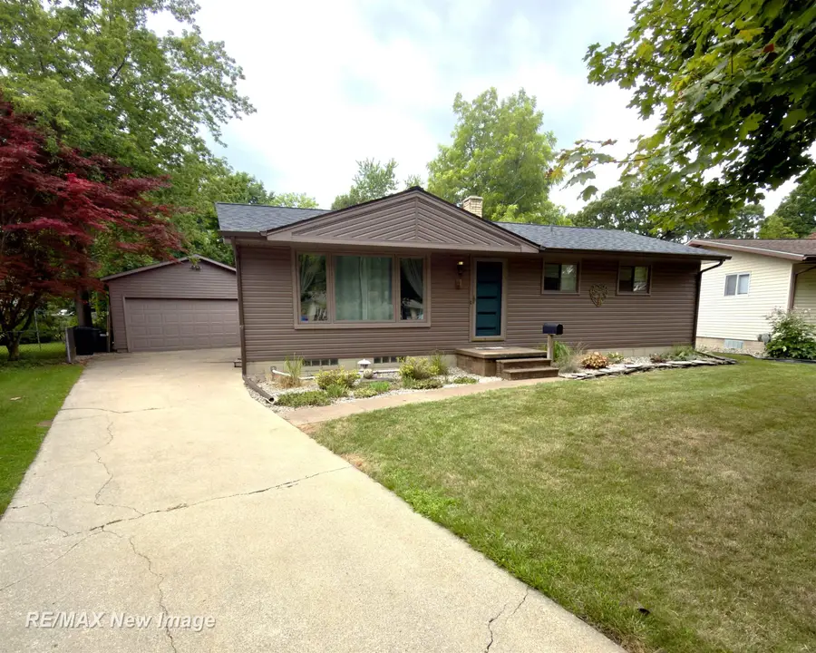 4 Pitre, Essexville, MI 48732 - #2