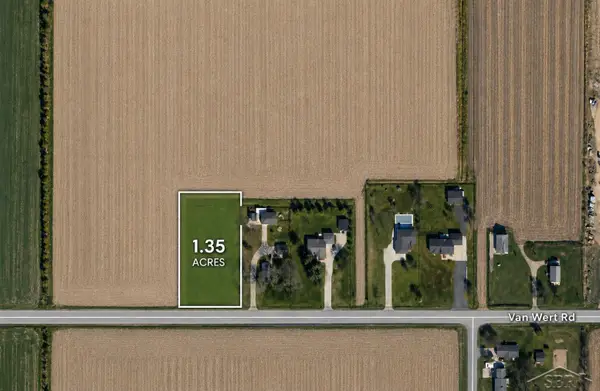 W Nebobish, Essexville, MI 48732