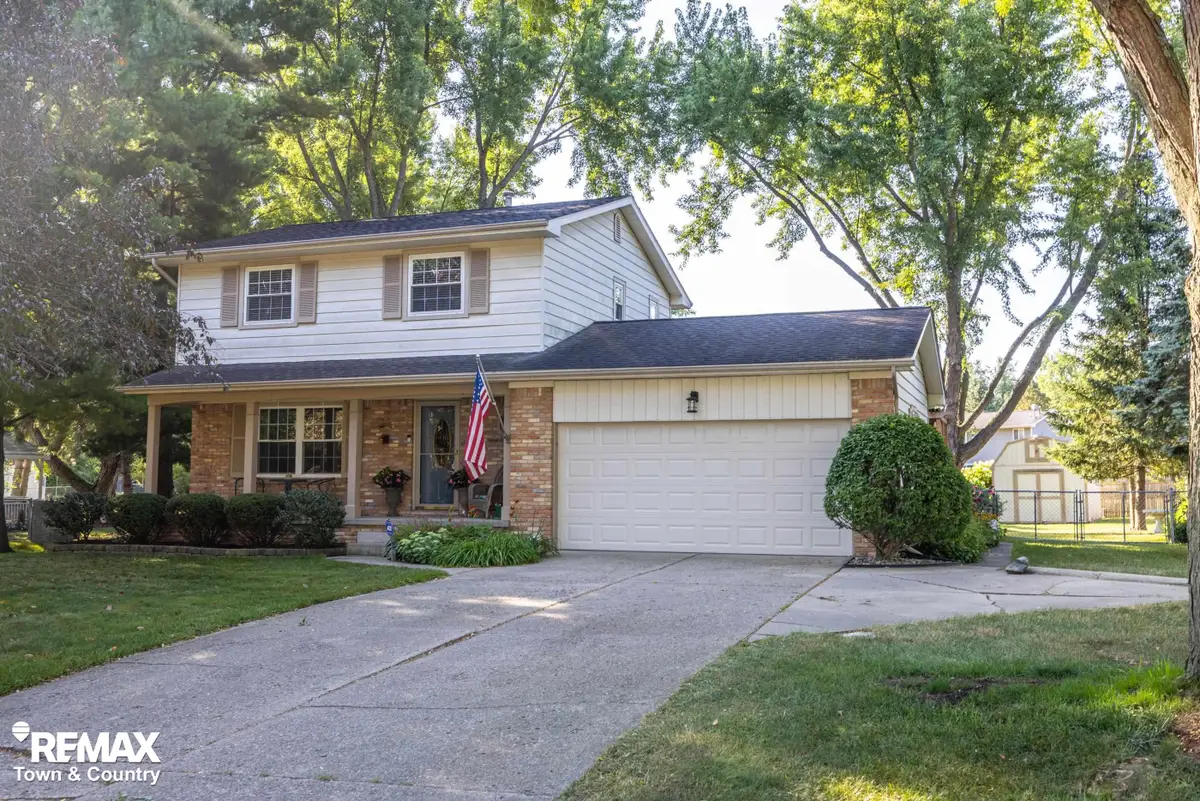 1239 Stonehenge, Flint, MI 48532 - #1
