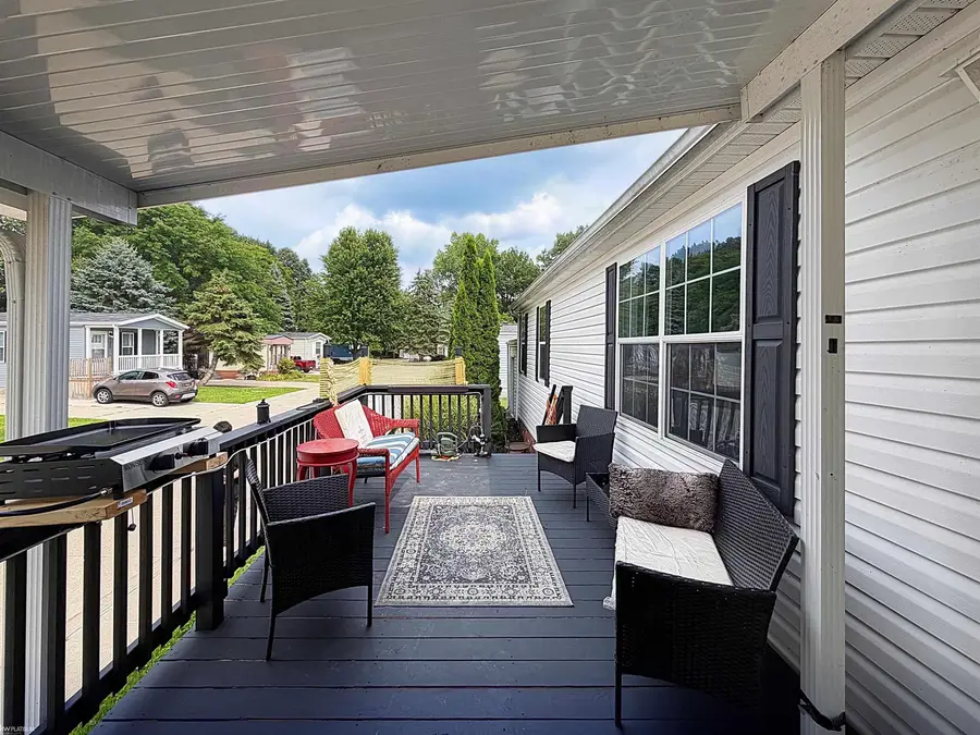 50214 Ambleside, Shelby, MI 48315 - #2